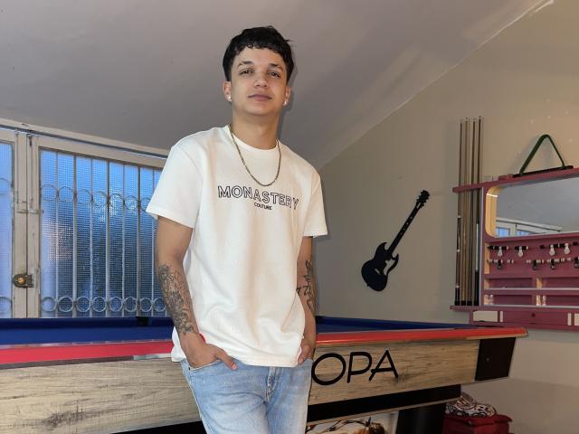 SexInTheBar - Live sexe cam - 25288509