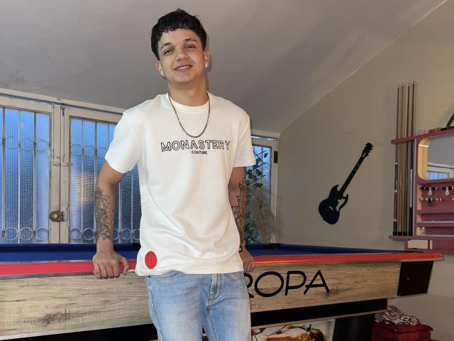 SexInTheBar - Sexe cam en vivo - 25288517