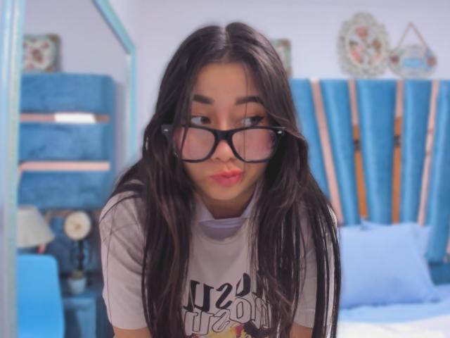 Genesiss - Live sex cam - 25289945