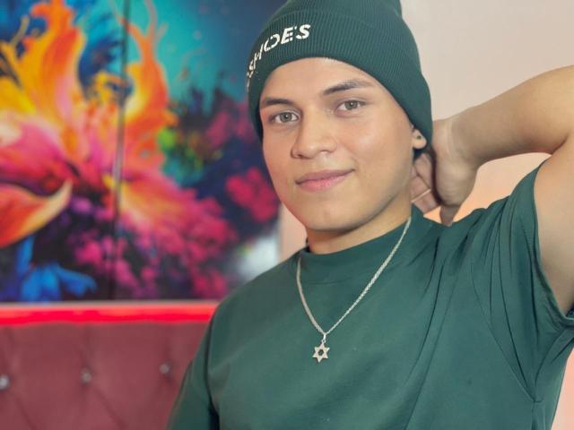 LeonAdams - Live sexe cam - 25295545