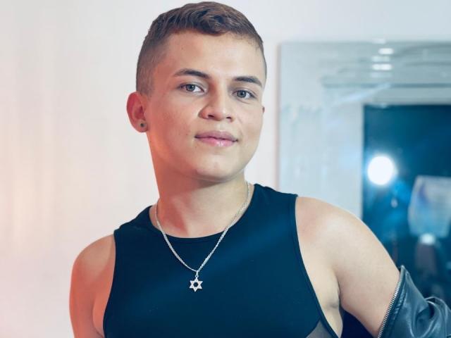 LeonAdams - Live sex cam - 25295589