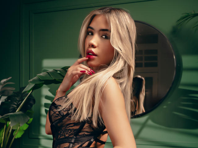 ChristieGarci - Sexe cam en vivo - 25300397