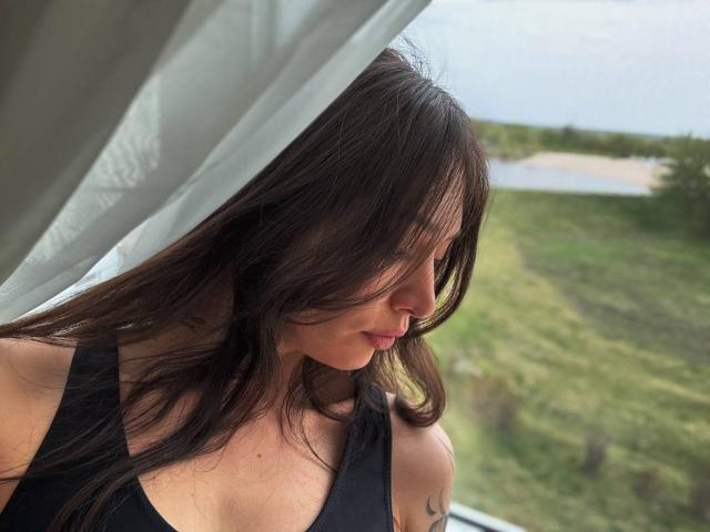 MoniFoxy - Live Sex Cam - 25308577
