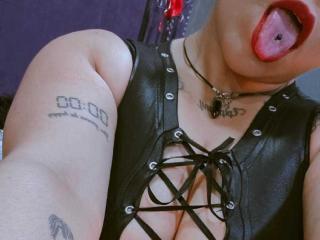 IsisStuart - Live Sex Cam - 25313505