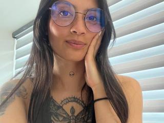NiaWhite - Live Sex Cam - 25315265