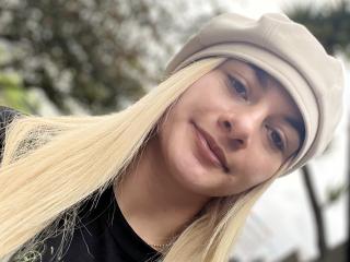 AtheneaRossi - Sexe cam en vivo - 25315849