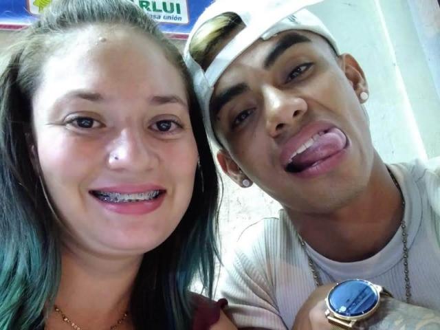 ParejaEnLlamas - Live sex cam - 25318917