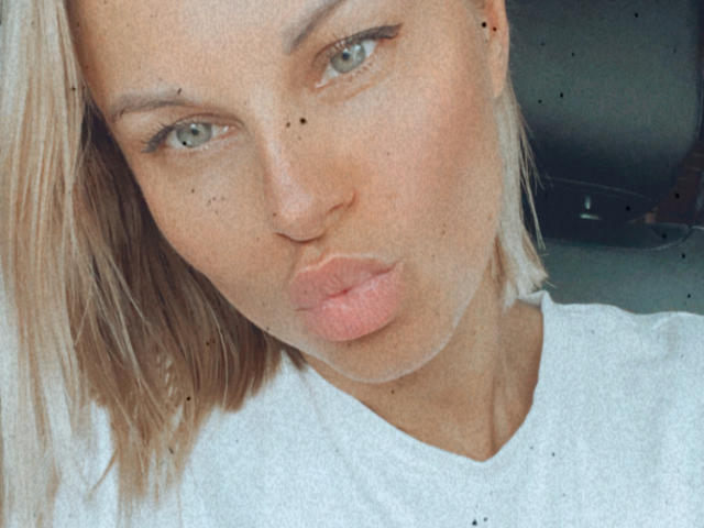 BelleLisaG - Live porn &amp; sex cam - 25323597