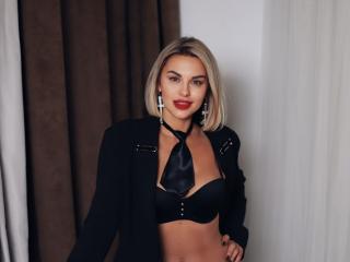 BelleLisaG - Live Sex Cam - 25323861