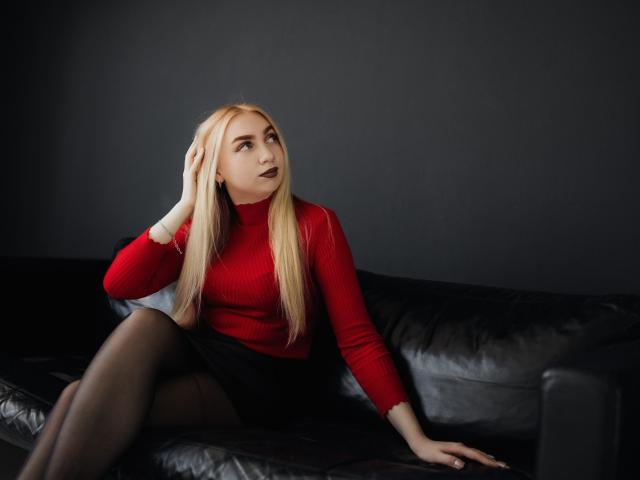 BeatriceFly - Live porn &amp; sex cam - 25327569