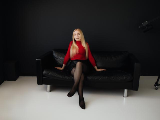 BeatriceFly - сексуальная веб-камера в реальном времени - 25327601