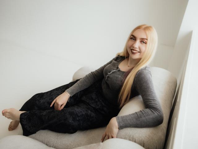 BeatriceFly - Live porn &amp; sex cam - 25327613