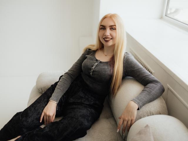 BeatriceFly - Live porn &amp; sex cam - 25327617