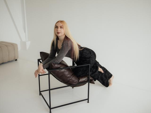 BeatriceFly - Live porn &amp; sex cam - 25327629