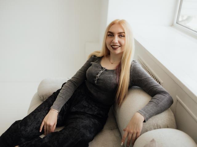 BeatriceFly - Live porn &amp; sex cam - 25327637