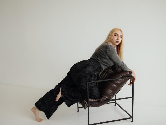 BeatriceFly - Live porn &amp; sex cam - 25327653