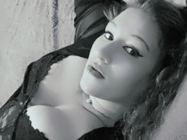 CurvyAlexaa-hot - Sexe cam en vivo - 25329857