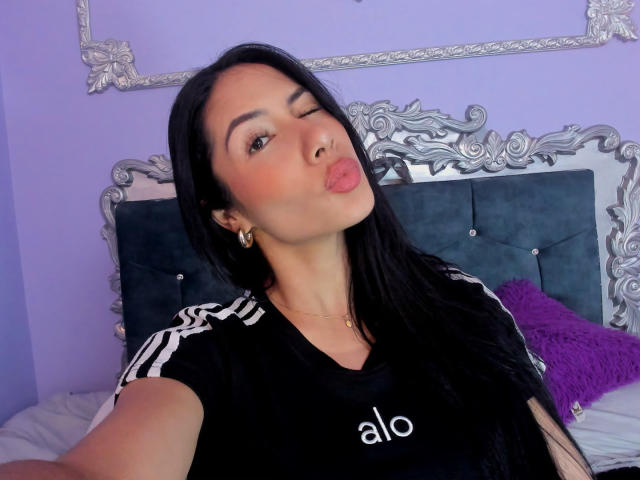 ArianaRogers - Live porn &amp; sex cam - 25330437
