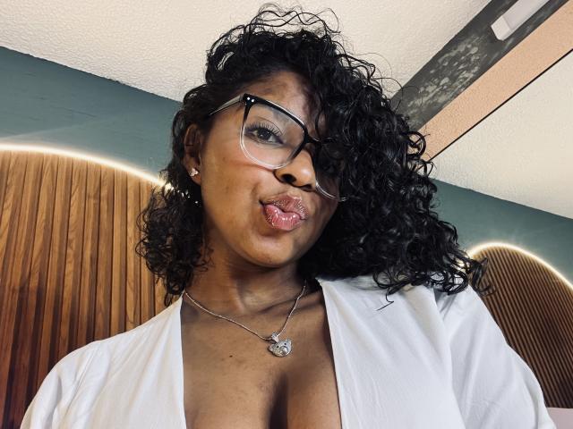 LisaMendez - Sexe cam en vivo - 25332125