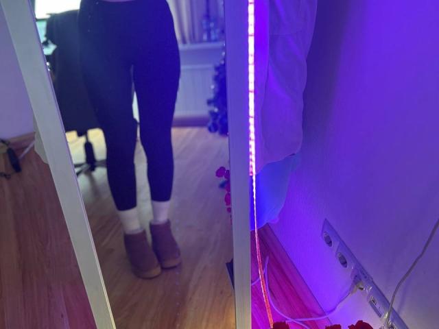 Innysik - Live sex cam - 25334689