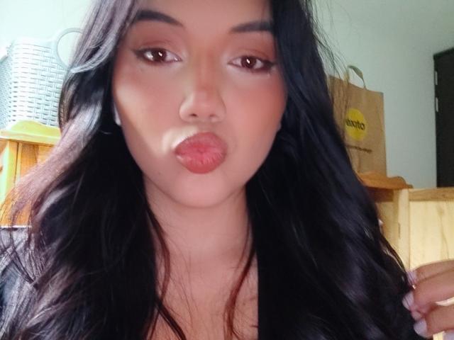 SquirtingCouple - Live porn &amp; sex cam - 25338129