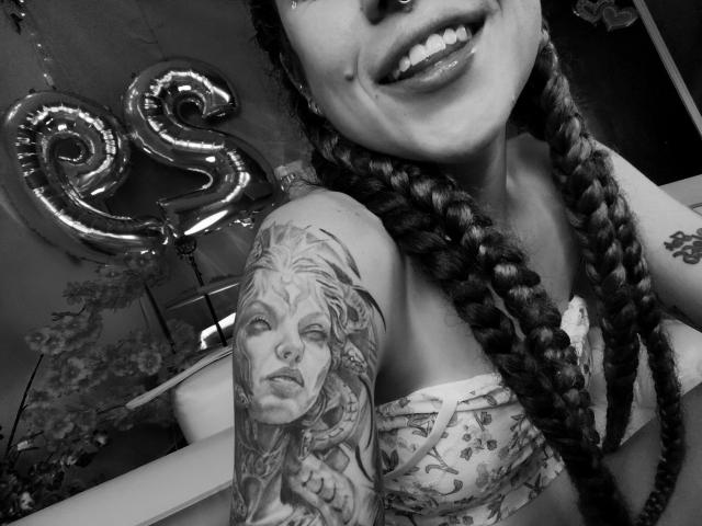 HellenK - Live Sex Cam - 25338425