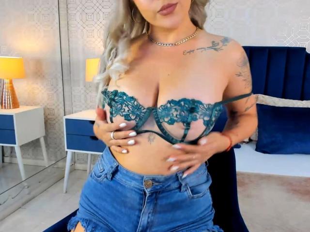 EmilyBrrown - Live porn &amp; sex cam - 25340537
