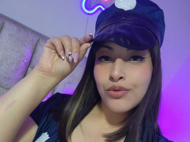 AlexaQueenOne - Live sex cam - 25341817