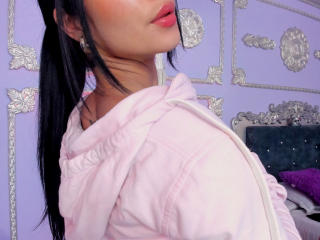 ArianaRogers - Live porn &amp; sex cam - 25343913