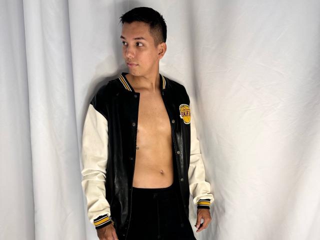 EdwinBlaze - Live sex cam - 25345701