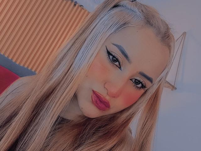 SlavicaX - Live porn &amp; sex cam - 25352069