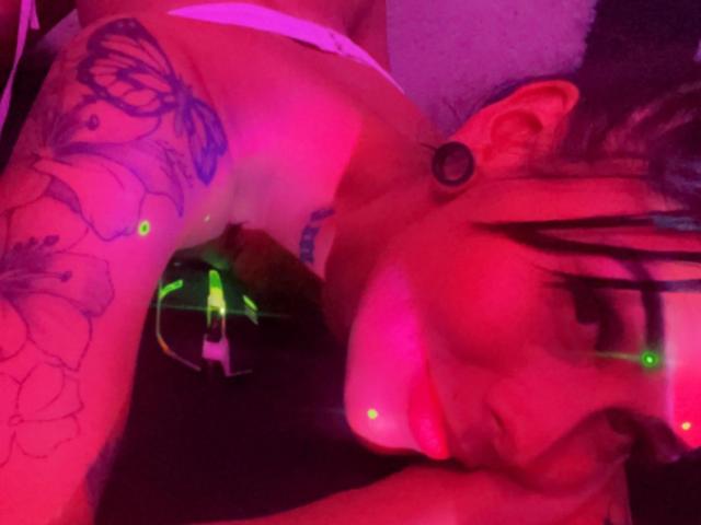AndreaBlackwood - Live sex cam - 25358041