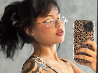 ElizabethRoux - Live sex cam - 25359705