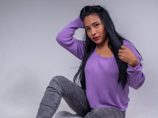 VictoriaSandoval - Live sex cam - 25365425