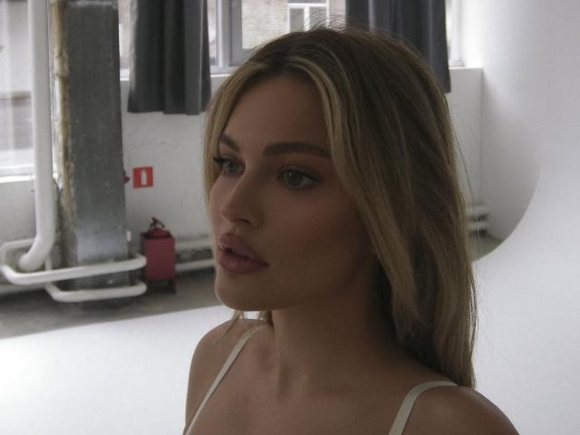 TheHottestBlonde - ライブポルノ&amp;セックスカム - 25366233