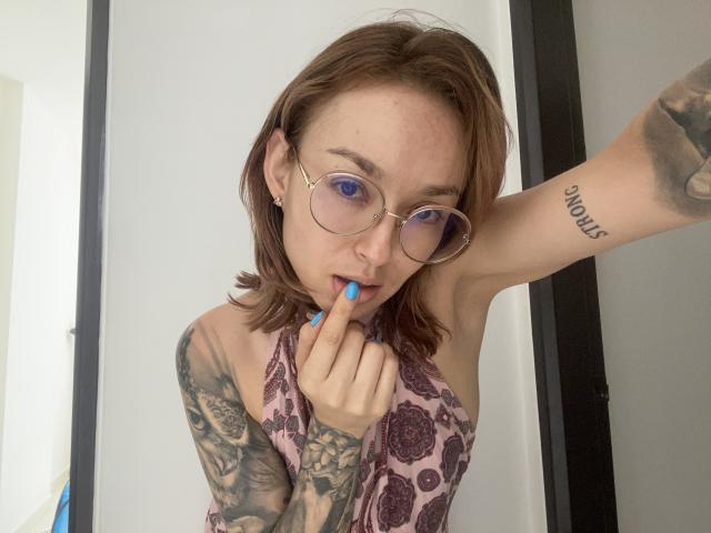 LyssaRou - Live sex cam - 25367497