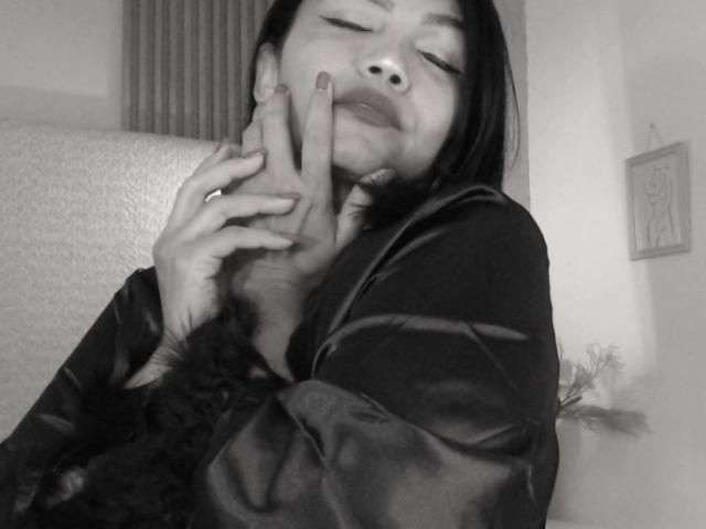 ExoticLyla - Camera khiêu dâm &amp; quyến rũ trực tiếp - 25369173