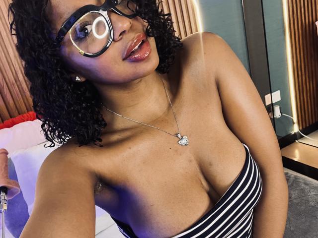 LisaMendez - сексуальная веб-камера в реальном времени - 25370417