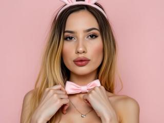 ElzaKomx - Live porn &amp; sex cam - 25376901