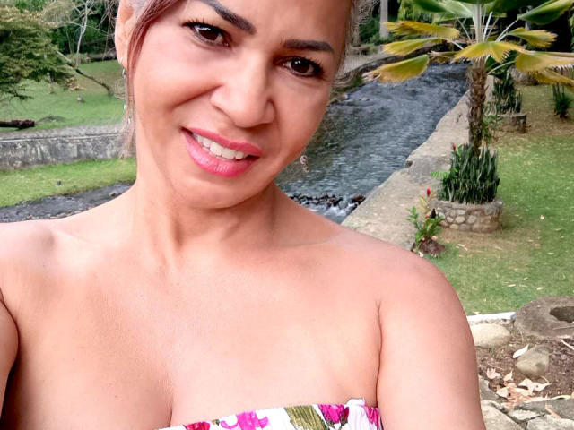 BrigiteWalsh - Sexe cam en vivo - 25380801