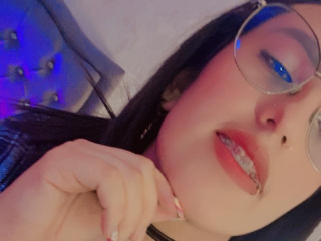 NatalieHarris - Live Sex Cam - 25381137