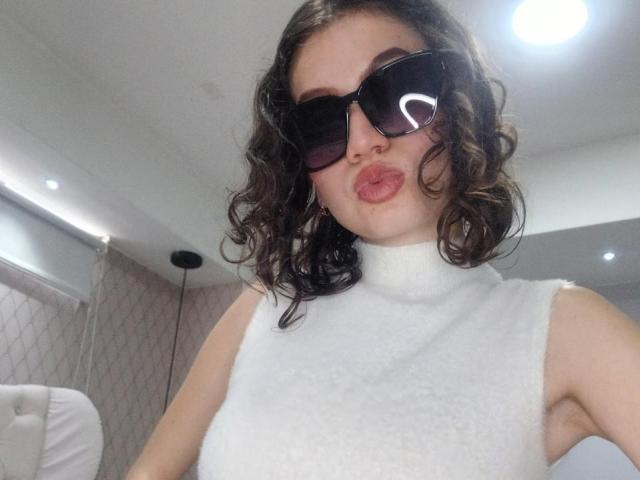 ElizaCanterville - Live sexe cam - 25384609