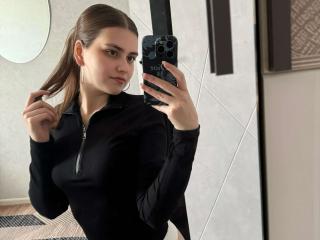 VikkiGorgeous - Live sex cam - 25386077