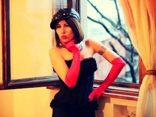MagnificentQueen - Webcam sexy with this slender build Mistress 