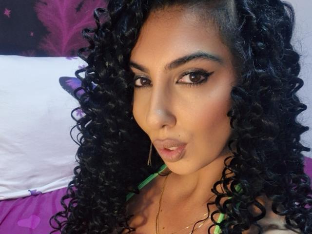 BrunetteBabe69 - Sexe cam en vivo - 25387545