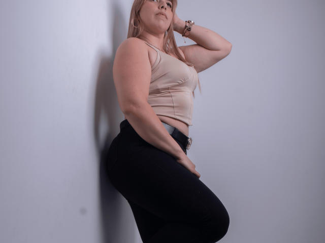 ZaharaBennet - Live sex cam - 25397245