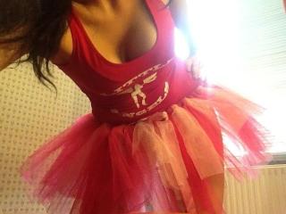 Annesia - Chat cam hot with this brunet 18+ teen woman 