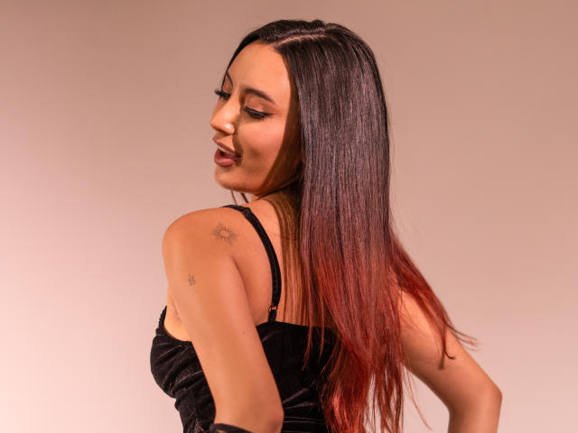 CarlaFranco - Live sex cam - 25400193