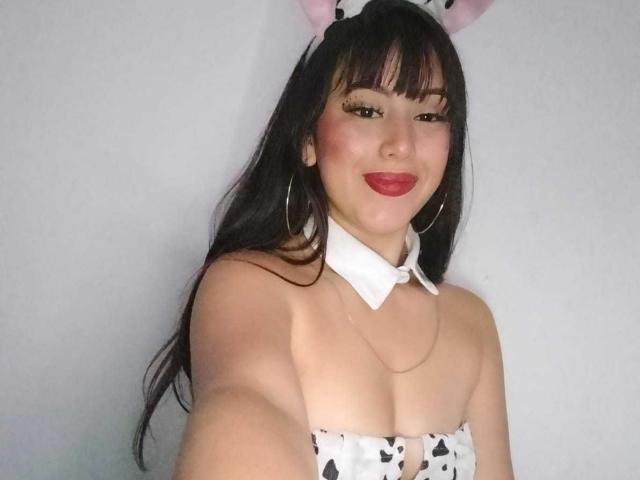 MaddyMills - Live porn &amp; sex cam - 25400729