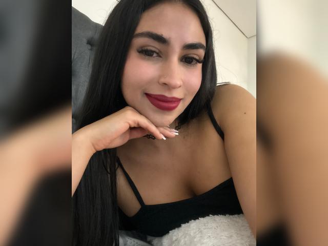 MiilaWx - Live sex cam - 25400873